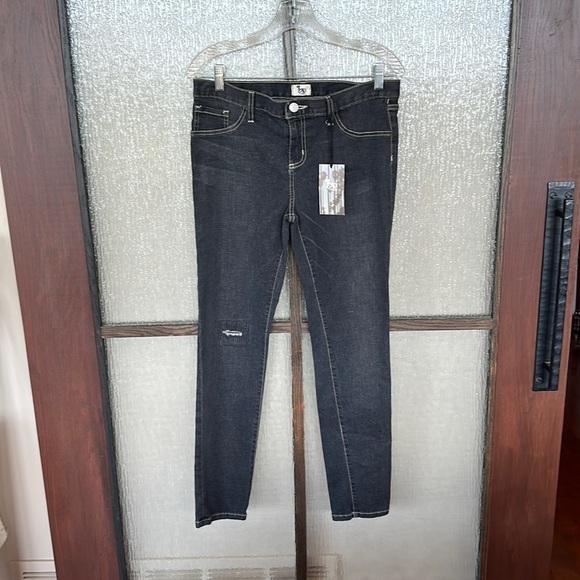 L’AGENCE LA’t gray black distressed skinny jean in size 30. NWT - Picture 1 of 9